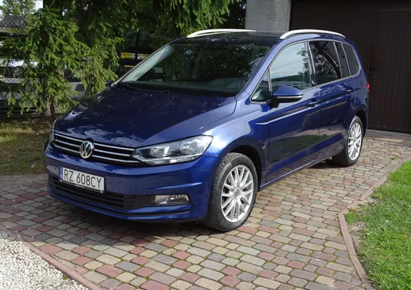 samochody osobowe Volkswagen Touran cena 79800 przebieg: 68250, rok produkcji 2018 z Toruń